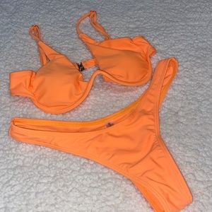 Orange bikini🍊